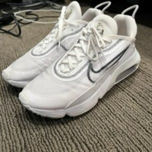 All white Nike air max 290s, women size 8